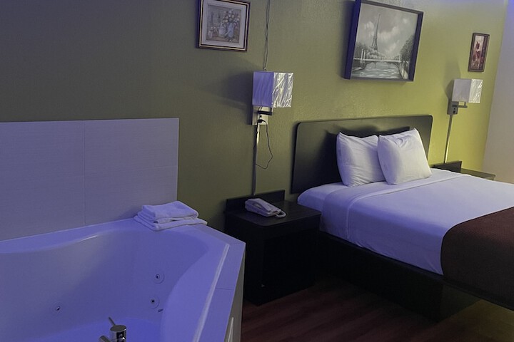 Room 7 of 29