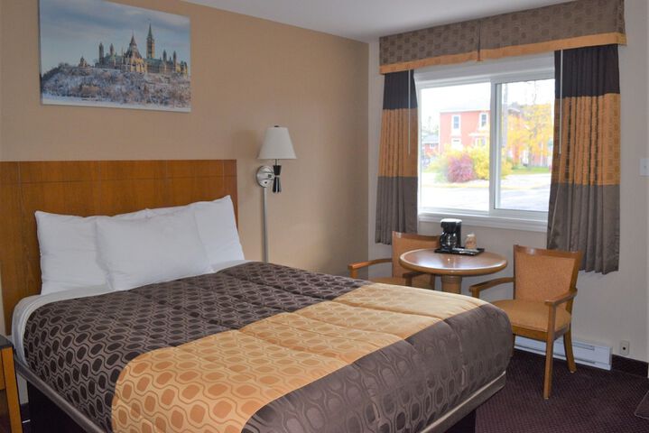 Room 15 of 35