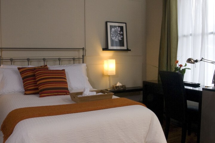 Room 27 of 37