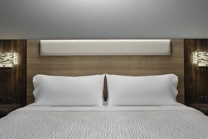 Room 48 of 78