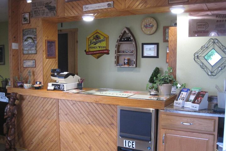 Country Villa Motel and Country Camping