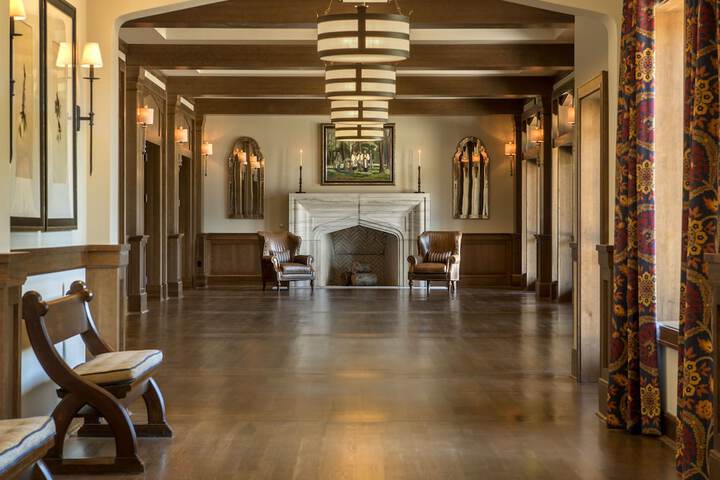 Ballroom/Hall 47 of 54