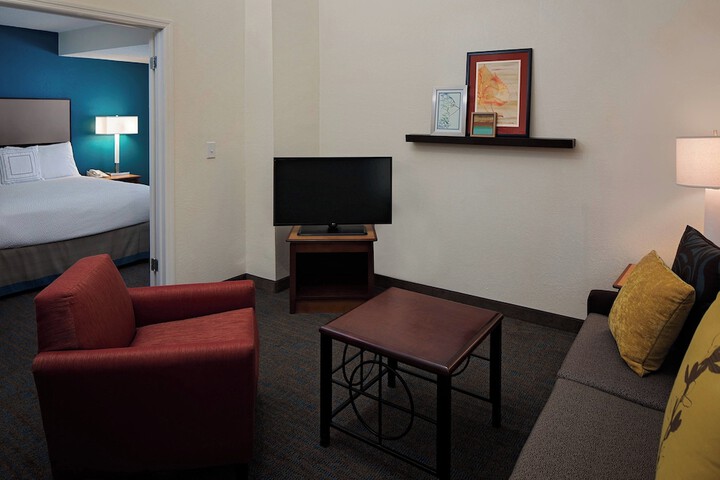 Room 11 of 17