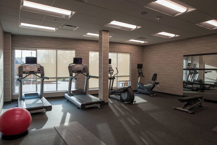Courtyard by Marriott Somerset
