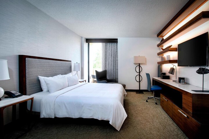 Room 30 of 60