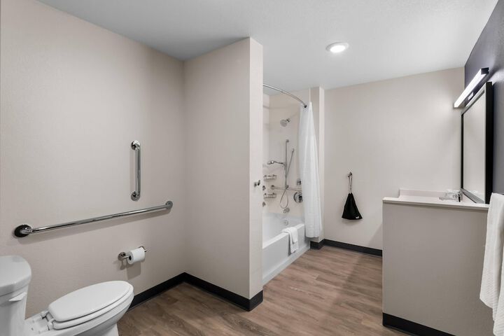 Everhome Suites Bastrop by Choice Hotels