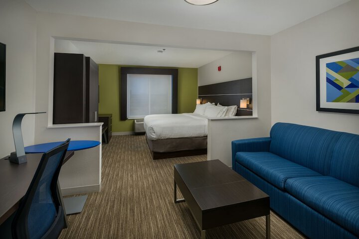 Room 22 of 39