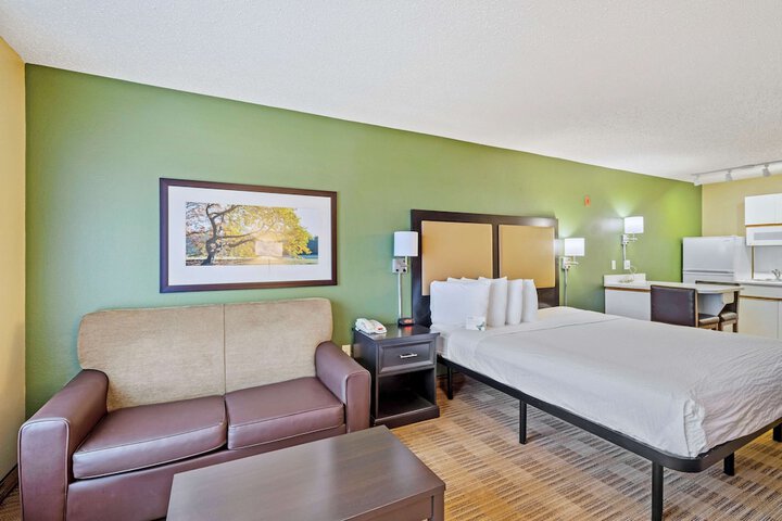 Room 18 of 30