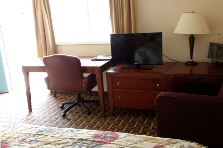 Room 9 of 26