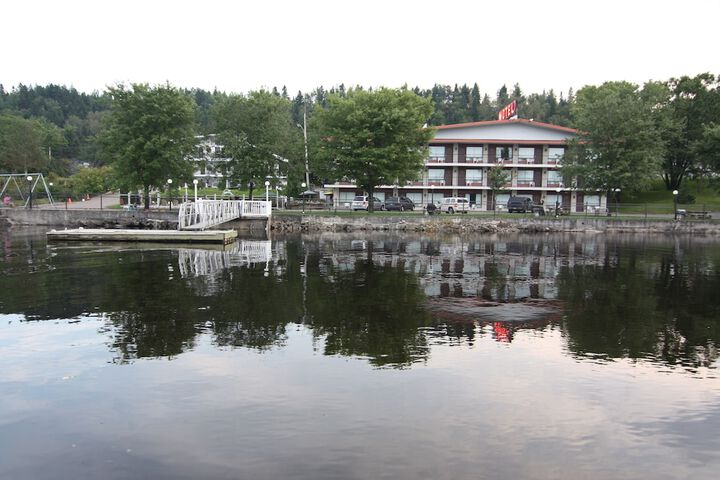 Hotel 4 of 93