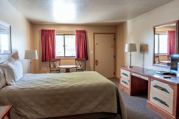 Room 25 of 34