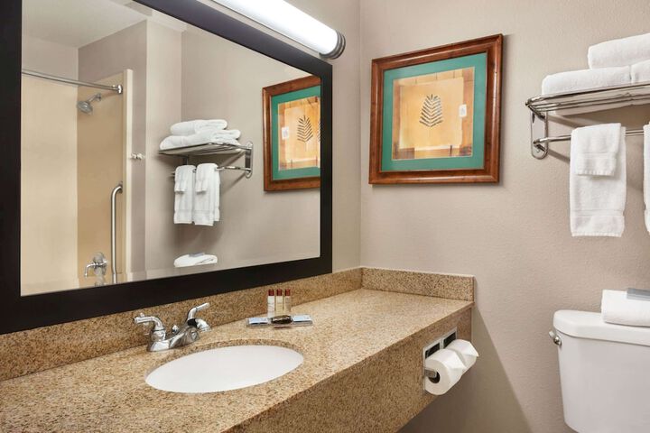 Room 15 of 26