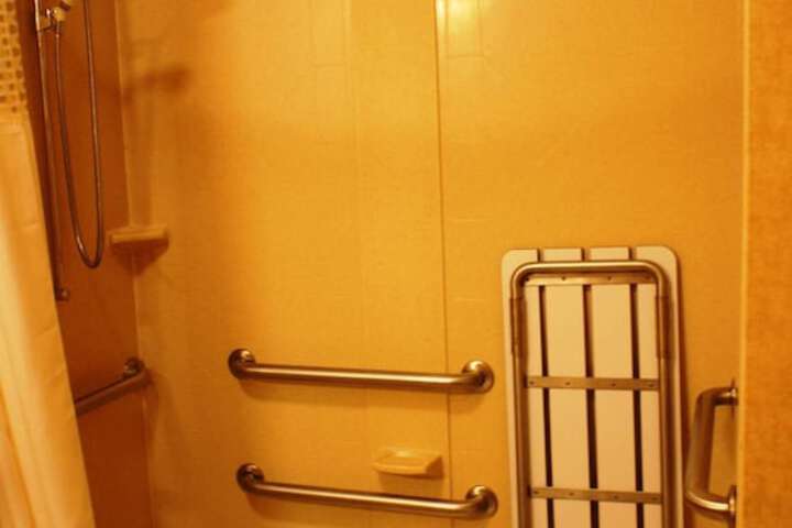 Room 17 of 43