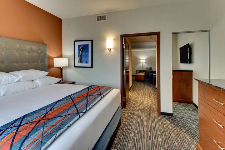 Room 32 of 68