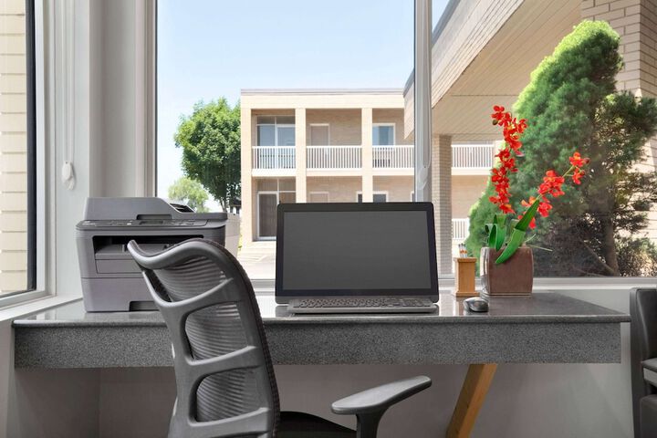 Business Center 41 of 54