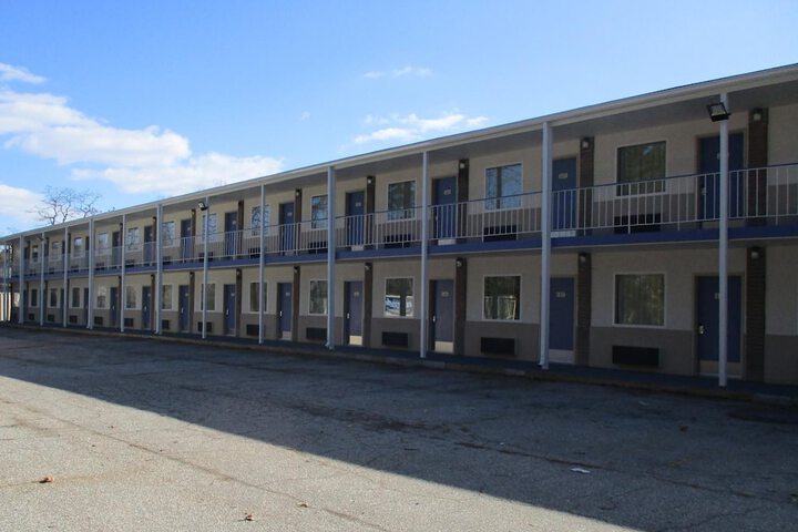 Hotel 2 of 35
