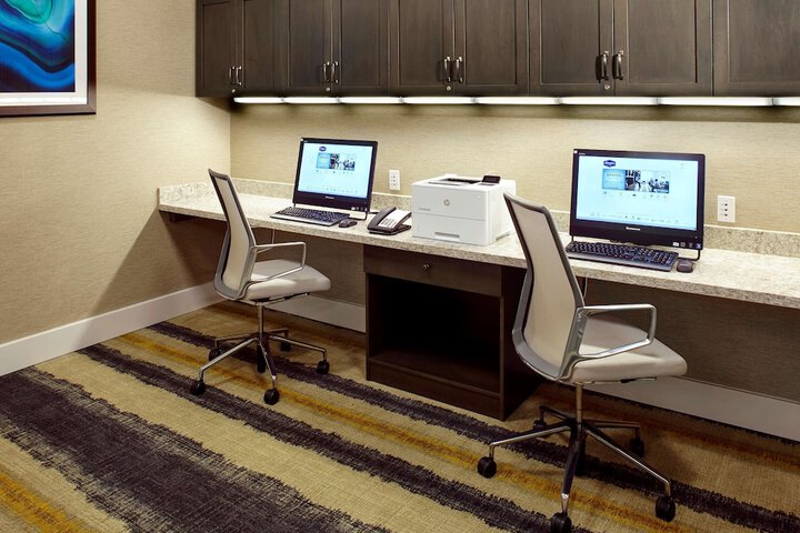 Business Center 31 of 31
