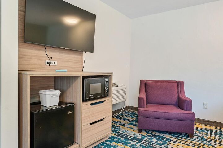 Room 9 of 64