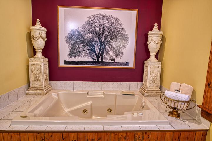 Rockwell Falls Inn and Wine Bar