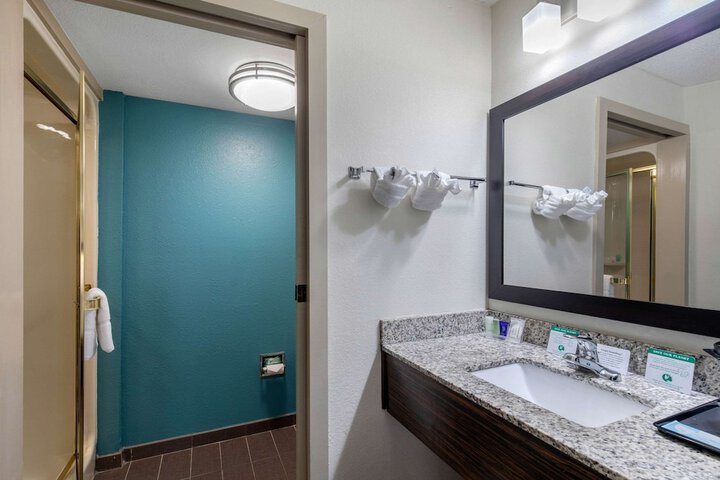Room 15 of 29