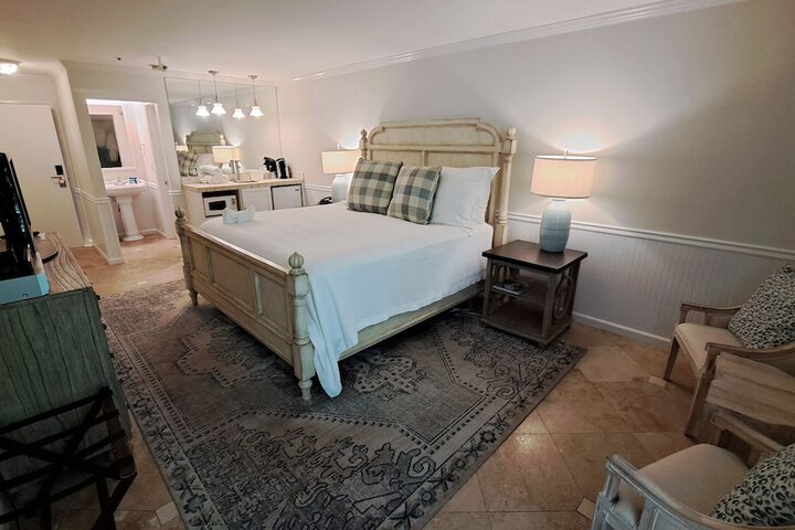 Saint Simons Inn by the Lighthouse