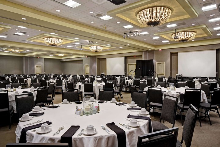 Embassy Suites by Hilton Montgomery Hotel & Conference Ctr