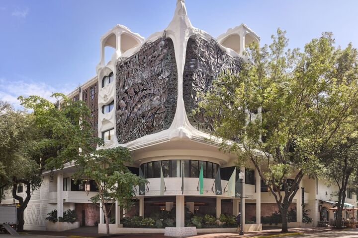 Hotel 3 of 130