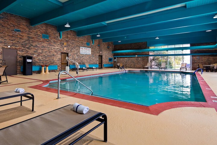 Pool 3 of 33