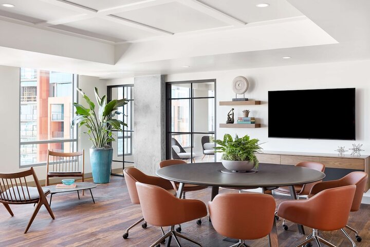 Business Center 47 of 48
