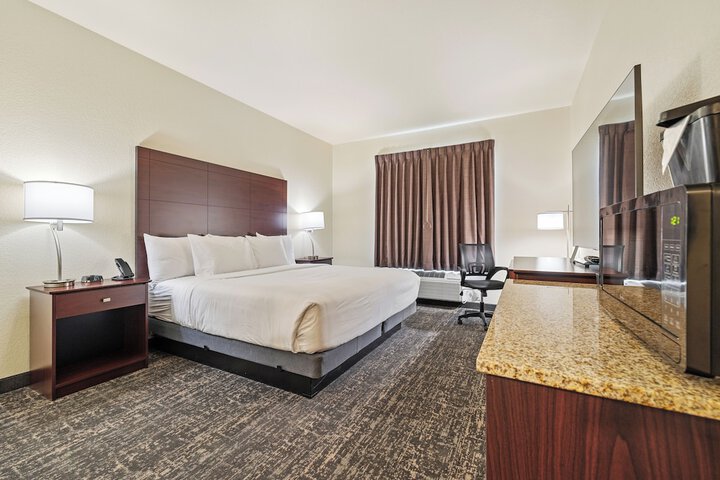 Room 40 of 63