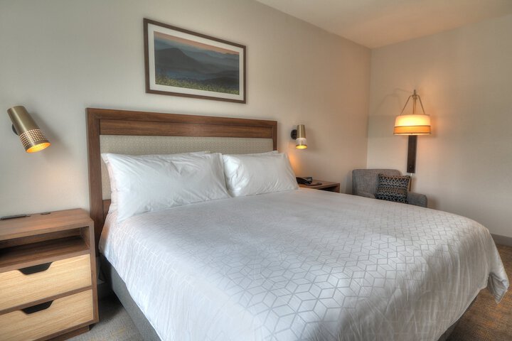Room 45 of 107