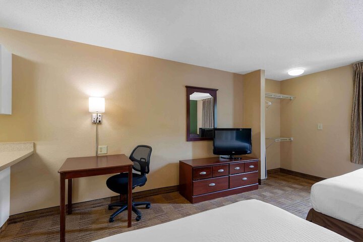 Room 15 of 23