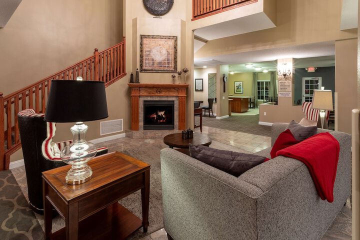 GrandStay Hotel & Suites