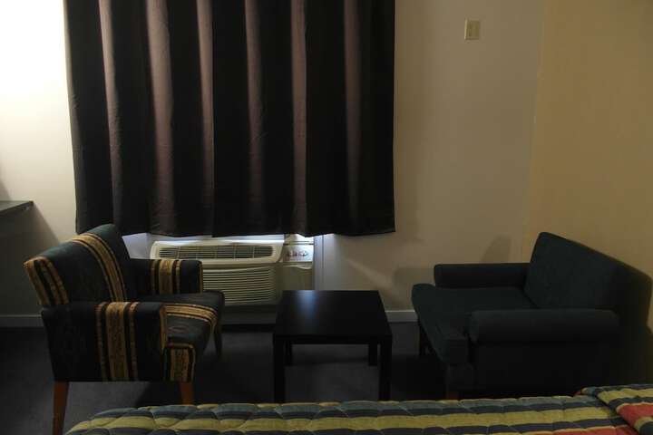 Room 25 of 27