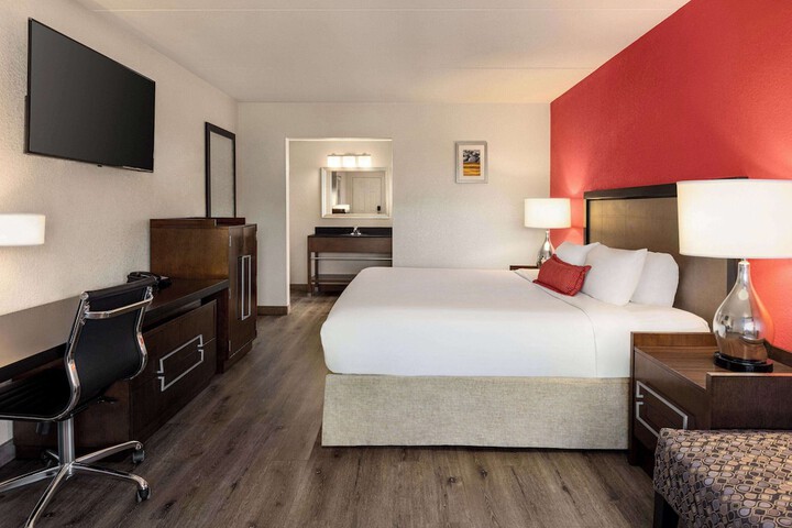 Room 21 of 63