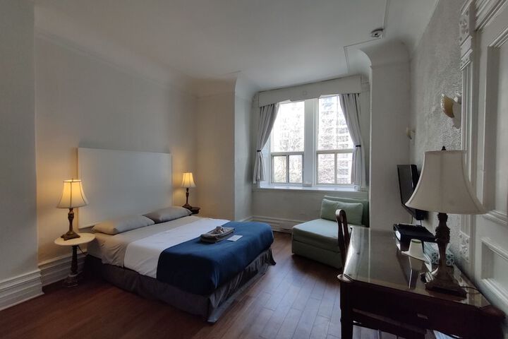 Room 12 of 30