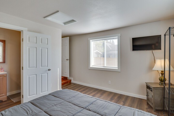 Lafayette Townhome: Cozy Retreat w / Private Patio