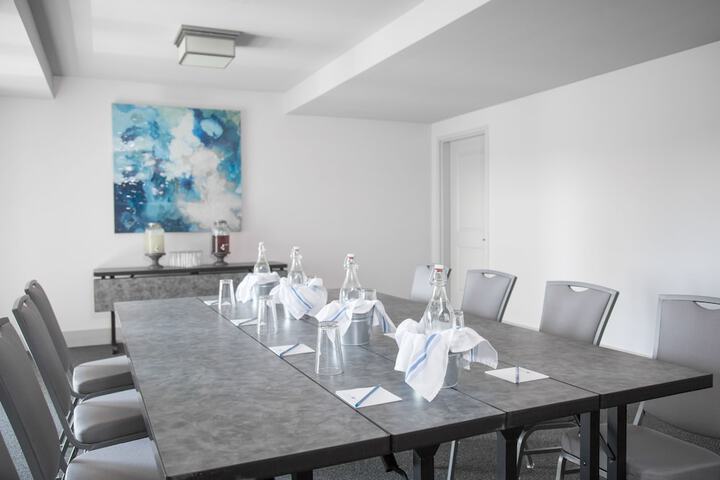 Hotel Renovo Des Moines UrbandaleTapestry Collection Hilton