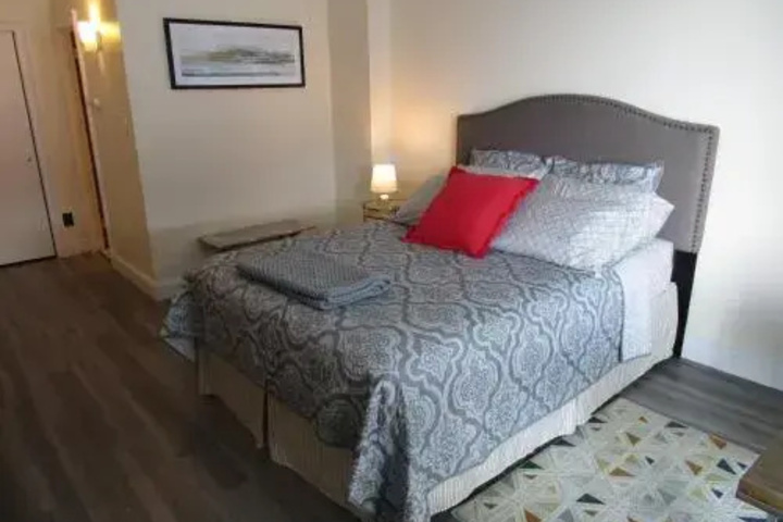 The Breezy Inn
