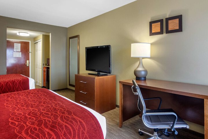 Room 8 of 31