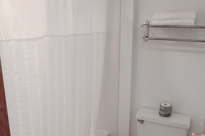 Room 12 of 14