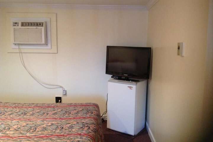 Room 16 of 22