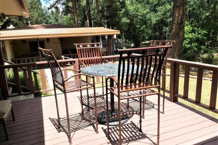 Rivers Edge Cabin