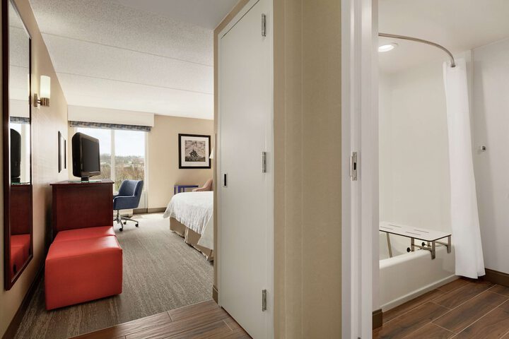 Room 30 of 39