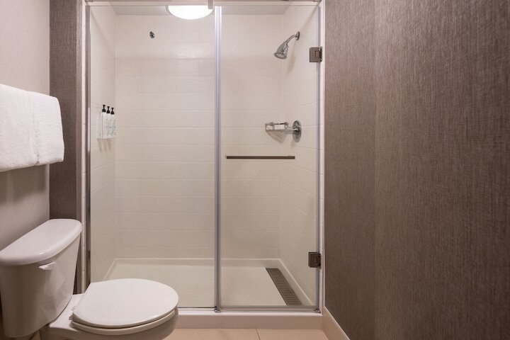 Room 15 of 22