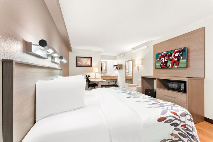 Room 8 of 24