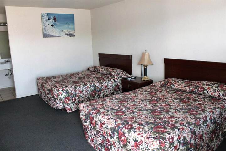 Room 27 of 37