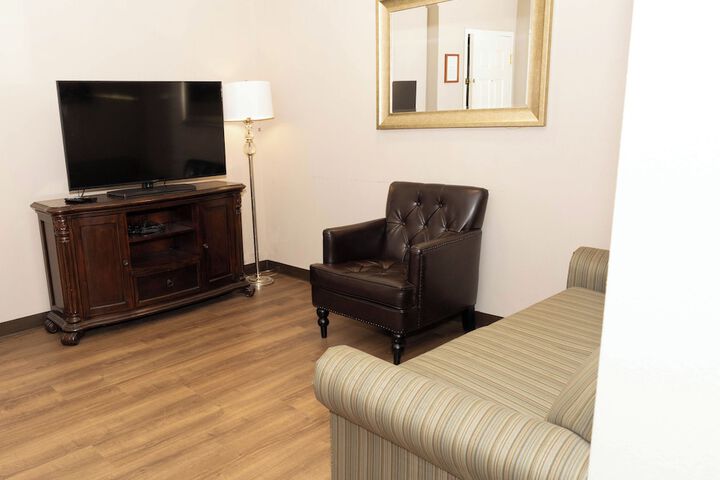 D. Hotel Suites & Spa