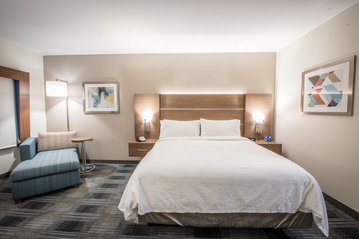 Room 25 of 72