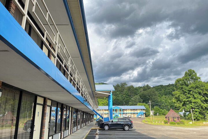 Mountain Empire Motel